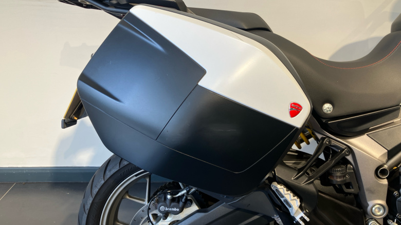 Ducati Multistrada 950 - Red